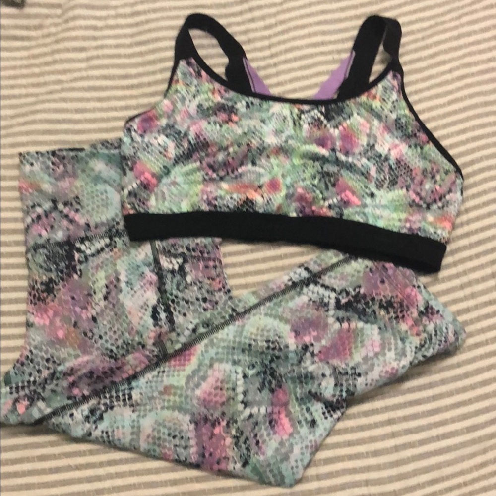 Workout Capri leggings and sports bra
